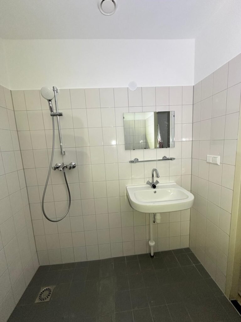 8751b937-19bc-41c5-b07e-5dcf8d5b69ed